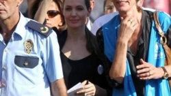 Angelina Jolie hasta değil açıklaması