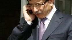 Davutoğlu'dan telefon diplomasisi