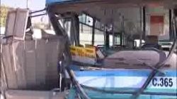 Halk otobüsü devrildi: 4 yaralı