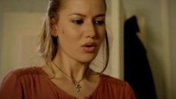 Fahriye Evcen sesiyle yine hayran bıraktı - Tıkla İzle