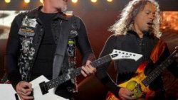 Metallica artık internette