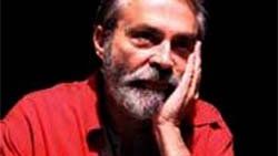 Haluk Bilginer sakatlandı ama sahneden inmedi