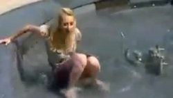 Rus spikerin rezil olduğu an - Video