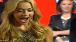 Sürpriz doğumgünü Hadise'yi duygulandırdı