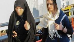 İran polisi sokaktan kadınları böyle topluyor - Galeri