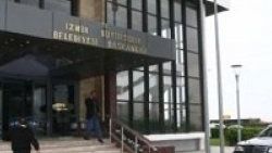 İzmir davasında 2 tahliye