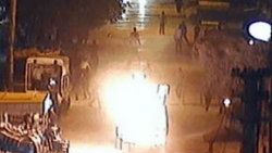 Mersin'de polisleri ateşe verdiler