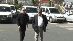 Özal'ın mezarı açılırken Ahmet Özal da orada olacak