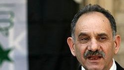Irak Başbakan Yardımcısı'na ayakkabılı saldırı
