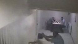 Nezarethanede polisin silahıyla intihar - Video