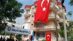 Salihli şehidini bekliyor