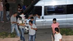 Polise baskını erteleyin diye yalvardı