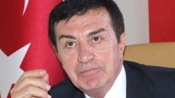 Osman Pamukoğlu: Gezi Parkı eylemine gidin