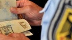 Almanya'dan şok karar: Ten rengine göre kimlik kontrolü