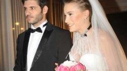 Serenay ve Tolgahan dizide nikah masasına oturdu