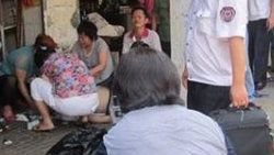 Tartıştığı adamı yumurtalıklarını sıkarak öldürdü