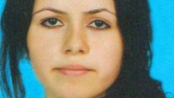 Üniversite öğrencisi okulun önünde kalp krizi geçirdi
