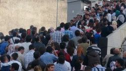 Şirinevler'de isyan ettiren üst geçit