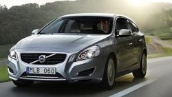 En güvenli elektrikli otomobil Volvo V60 Plug-in