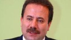 Zahid Akman kızını evlendiriyor