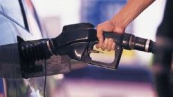 Benzine gece yarısı zammı