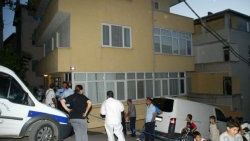 Oğlunu ve gelinini öldürüp polise teslim oldu
