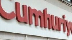 Cumhuriyet'in önünde bomba paniği