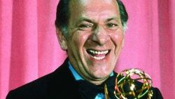 Amerikalı oyuncu Jack Klugman öldü