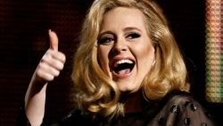Adele'in son albümü 10 milyondan fazla sattı