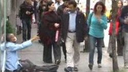 Zabıtayı gören dilenci koşmaya başladı