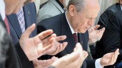 Bahçeli'den bayram namazı sonrası Kerkük açıklaması
