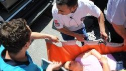 Polis memuru adliye önünde dehşet saçtı