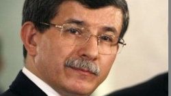 Davutoğlu MİT Müsteşarı Hakan Fidan'la görüşüyor