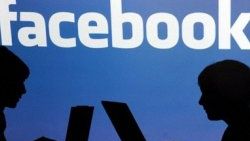 Facebook'tan kartpostal uygulaması