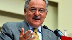 Haluk Koç: Başbakan'ın mektubu çaresizliğinin itirafıdır