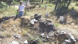 Mezarlıkta Yazıcıoğlu'nun altınlarını arıyorlar