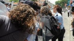 Dolmabahçe'de olaylı protesto