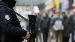 Bitlis'te polis aracına saldırı
