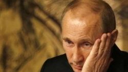 Putin: NATO Afganistan'dan çekilmesin