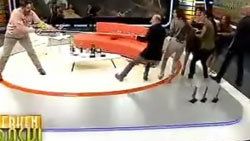 Zaza halat çekme yarışında 5 kişiyi yendi