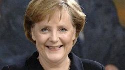 Angela Merkel'in beyin takımında 3 Türk kadın
