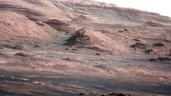 Mars fotoğrafları inceleniyor