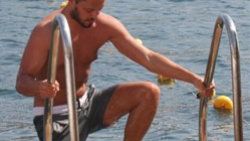 Murat Boz inadına tatilin keyfini çıkarıyor