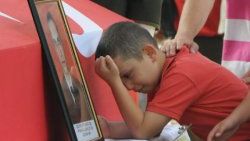 Şehit oğlu yürekleri parçaladı