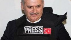 Binali Yıldırım savaş muhabiri oldu