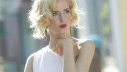 Carolin de Marilyn Monroe oldu