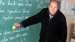 52 yıldır öğrencilerinden ayrılamadı