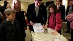 Romney'nin karargahında halk kuyrukta