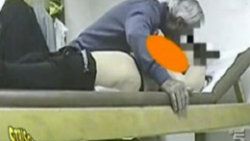 Sapık doktor yakalanınca çıldırdı