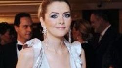 Sosyetik Eva can aldı